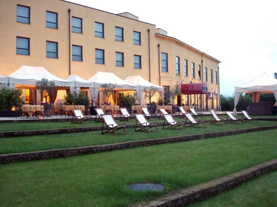 10 Best Hotels near Beba - Birra Integrale dal 1996, Metropolitan City of  Turin 2022 | Trip.com