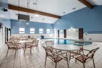 Quality Inn Schenectady - Albany - Pools