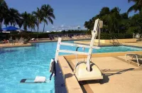 Hilton Miami Airport Blue Lagoon - Pools
