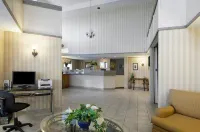 Travelodge by Wyndham Welland Hotels in Port Colborne