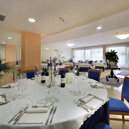 Blu Hotel, Sure Hotel Collection by Best Western Отели рядом с достопримечательностью «Арена «ПалаРуффини»»