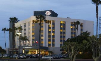 DoubleTree by Hilton Carson