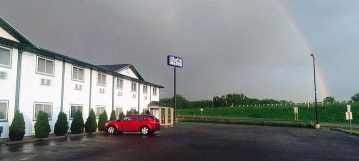 AmeriVu Inn and Suites - Stanley Hotels in Chippewa County