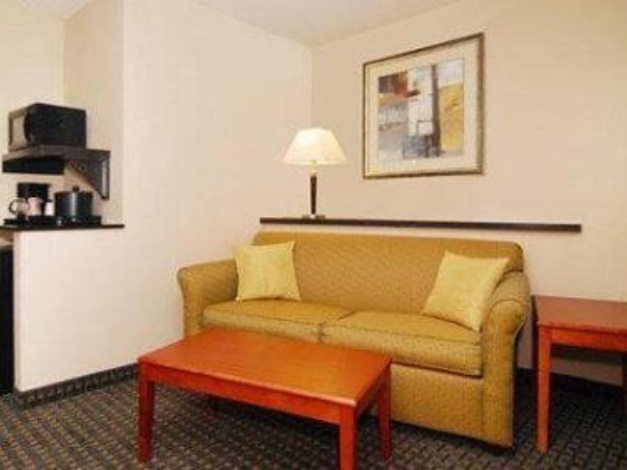 Comfort Suites Pratt