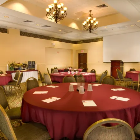 Drury Inn & Suites West des Moines