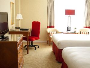 Delta Hotels by Marriott Heathrow Windsor