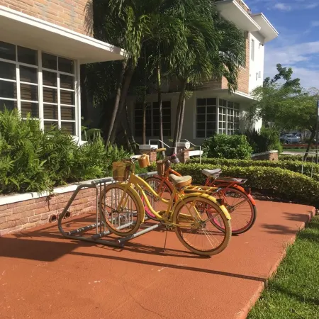 Tradewinds Apartment Hotel Miami Beach Отели рядом с достопримечательностью «Майами-Бич - Юг Бич»