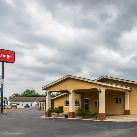 Woodridge Inn and Suites