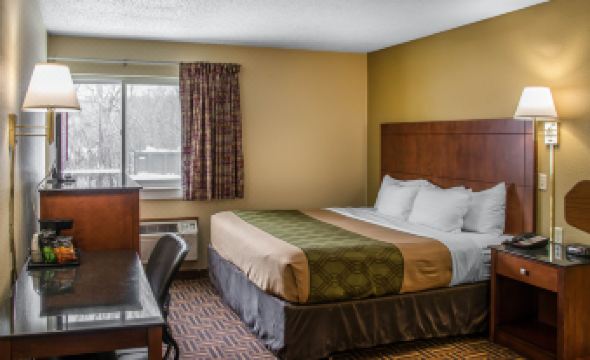 Coratel Inn & Suites by Jasper River Falls