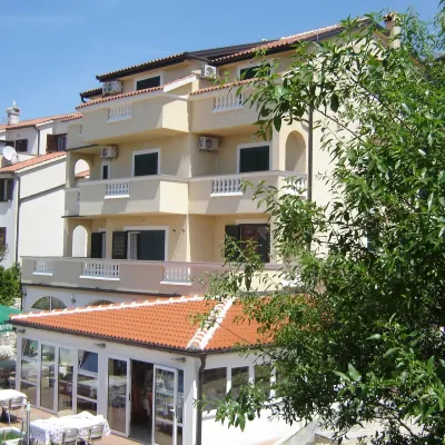 Pansion Villa Bok Hotels near Zrce Festival Beach