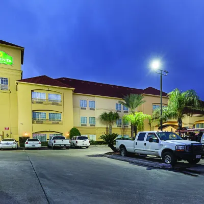 La Quinta Inn & Suites by Wyndham Houston East at Normandy Hotels near Academy Sports + Outdoors