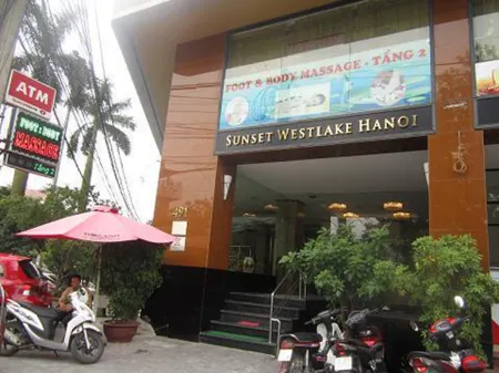 Sunset Westlake Hanoi Hotel