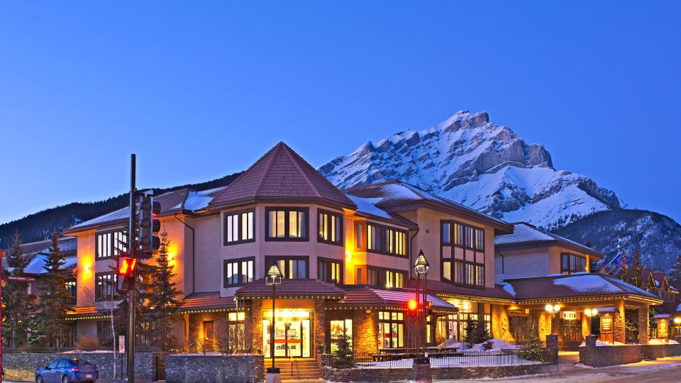 Elk + Avenue Hotel