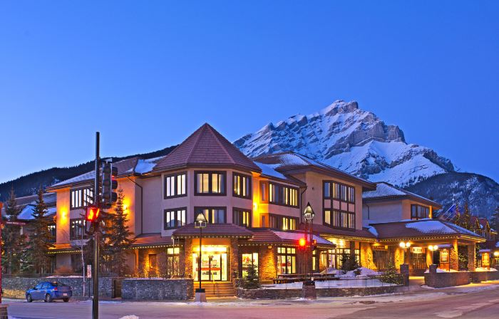 Elk + Avenue Hotel