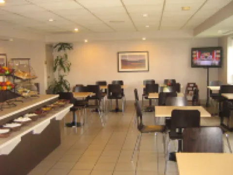 Residence Inn Laval Hoteles en Laval