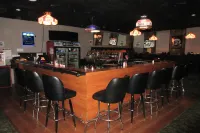 Econo Lodge Inn & Suites Brookings - bar
