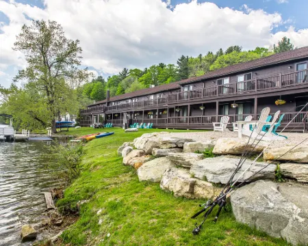 ザ ブラック スワン リー - レノックス, アン アセンド コレクション ホテル リーのホテル