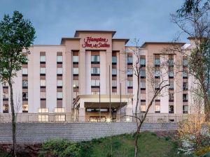 Hampton Inn & Suites Knoxville Papermill Drive