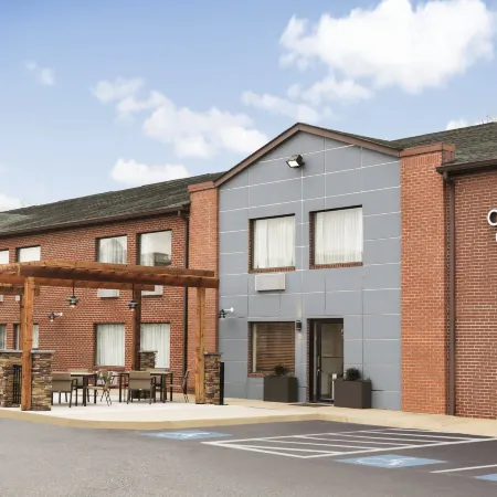 Country Inn & Suites by Radisson, Dahlgren-King George, VA