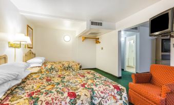 Econo Lodge I-5 at Rt 58