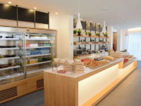 Yaas Hotel Dakar Almadies ダカールのホテル