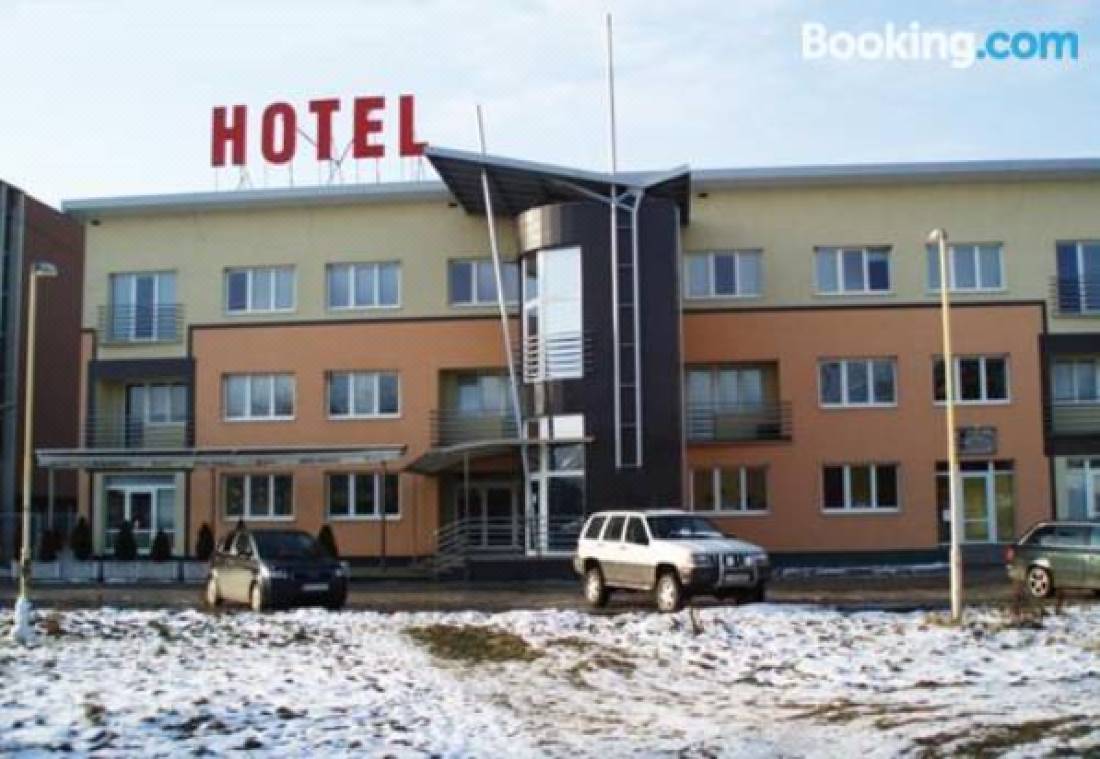 Hotel Hokejka-Prievidza Updated 2022 Room Price-Reviews & Deals | Trip.com