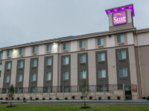 Sleep Inn & Suites and Conference Center Downtown Hotels near White River State Park