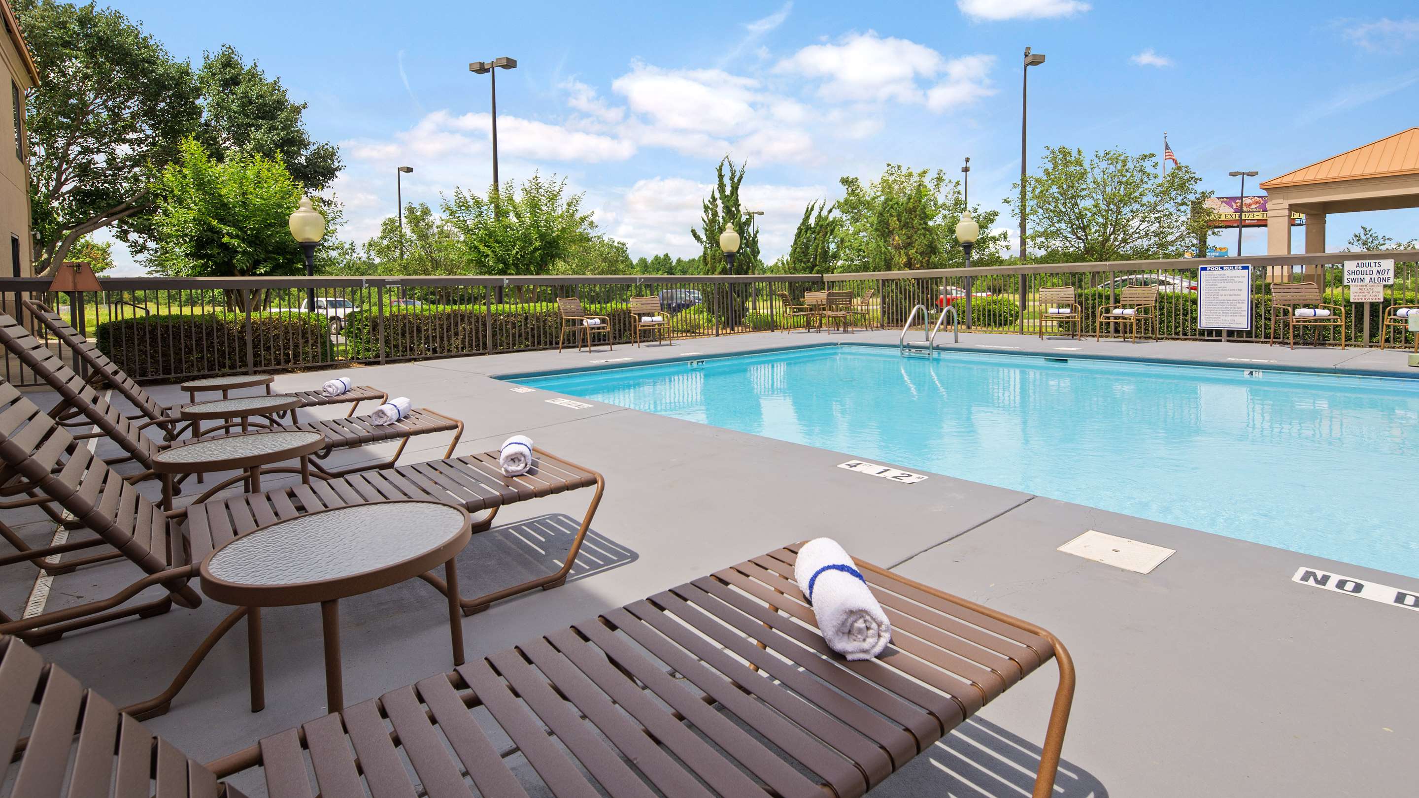 SureStay Plus Hotel by Best Western Roanoke Rapids I-95