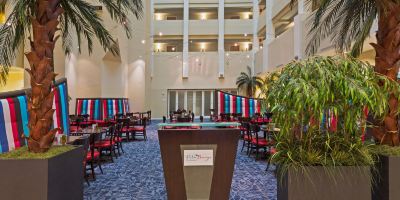 ロビーラウンジ ホリデイ イン オーランド ディズニー スプリングス エリアの写真