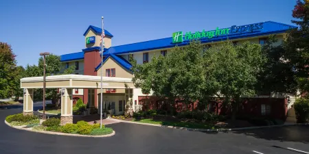 Holiday Inn Express Frazer-Malvern Отели в г. Деволт