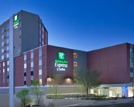 Holiday Inn Express & Suites AUSTIN DOWNTOWN - UNIVERSITY by IHG オースティンのホテル