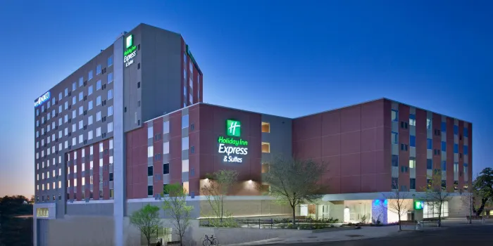 Holiday Inn Express & Suites Austin Downtown - University Hotels near The Mohawk