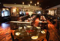 Courtyard Chicago Downtown/River North