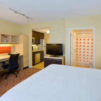 TownePlace Suites Ann Arbor Отели рядом с достопримечательностью «Стадион «Мичиган»»