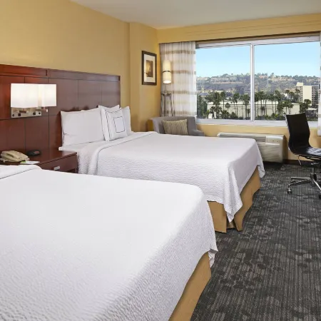 Courtyard San Diego Mission Valley/Hotel Circle Отели рядом с достопримечательностью «Мишен-Вели»