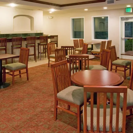 Holiday Inn Express & Suites SAN DIMAS by IHG