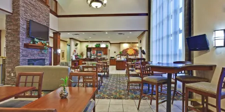 Staybridge Suites Rochester University Отели в г. Monroe County