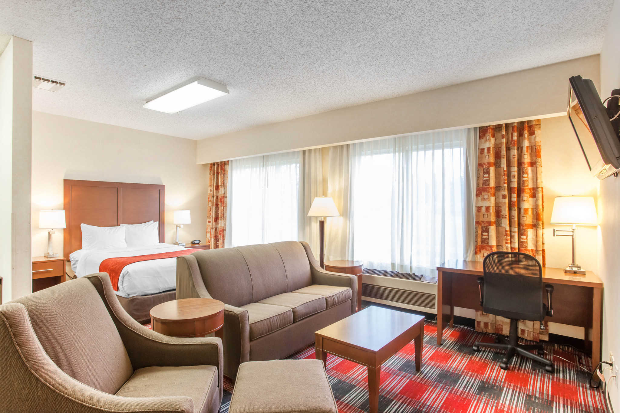 Comfort Suites Near Vancouver Mall