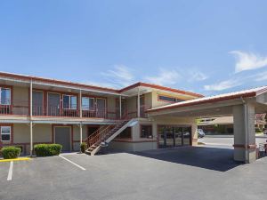 Econo Lodge Hurricane - Zion National Park Area