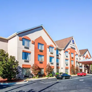 Comfort Suites Northside Hospital Gwinnett Hotels near Harbins Park