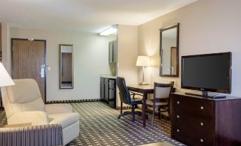 Quality Inn & Suites Watertown