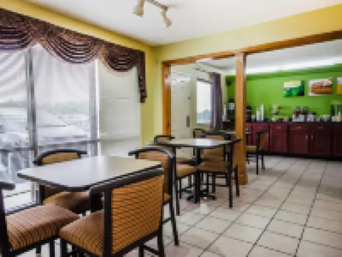 Quality Inn Hotels in Simpson County