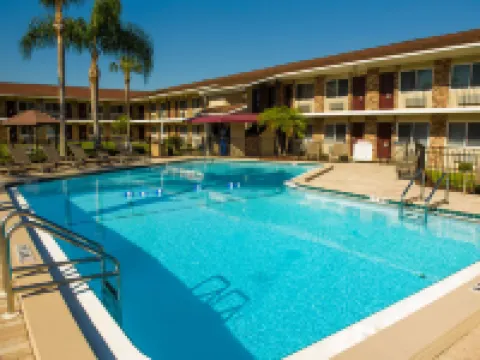 Roadstar Hotel Zephyrhills Hotels in Pasco County