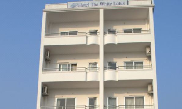 The White Lake Hotel - Housity