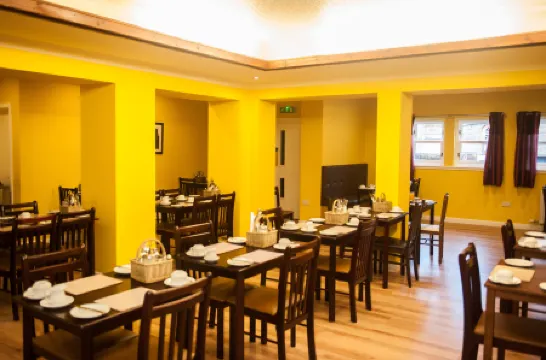 อาร์ดรอส เกลนแคร์น เกสต์เฮาส์