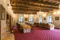 Rožmberský dvůr Hotels in Větřní