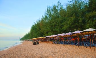 The Beach Cha am Residence