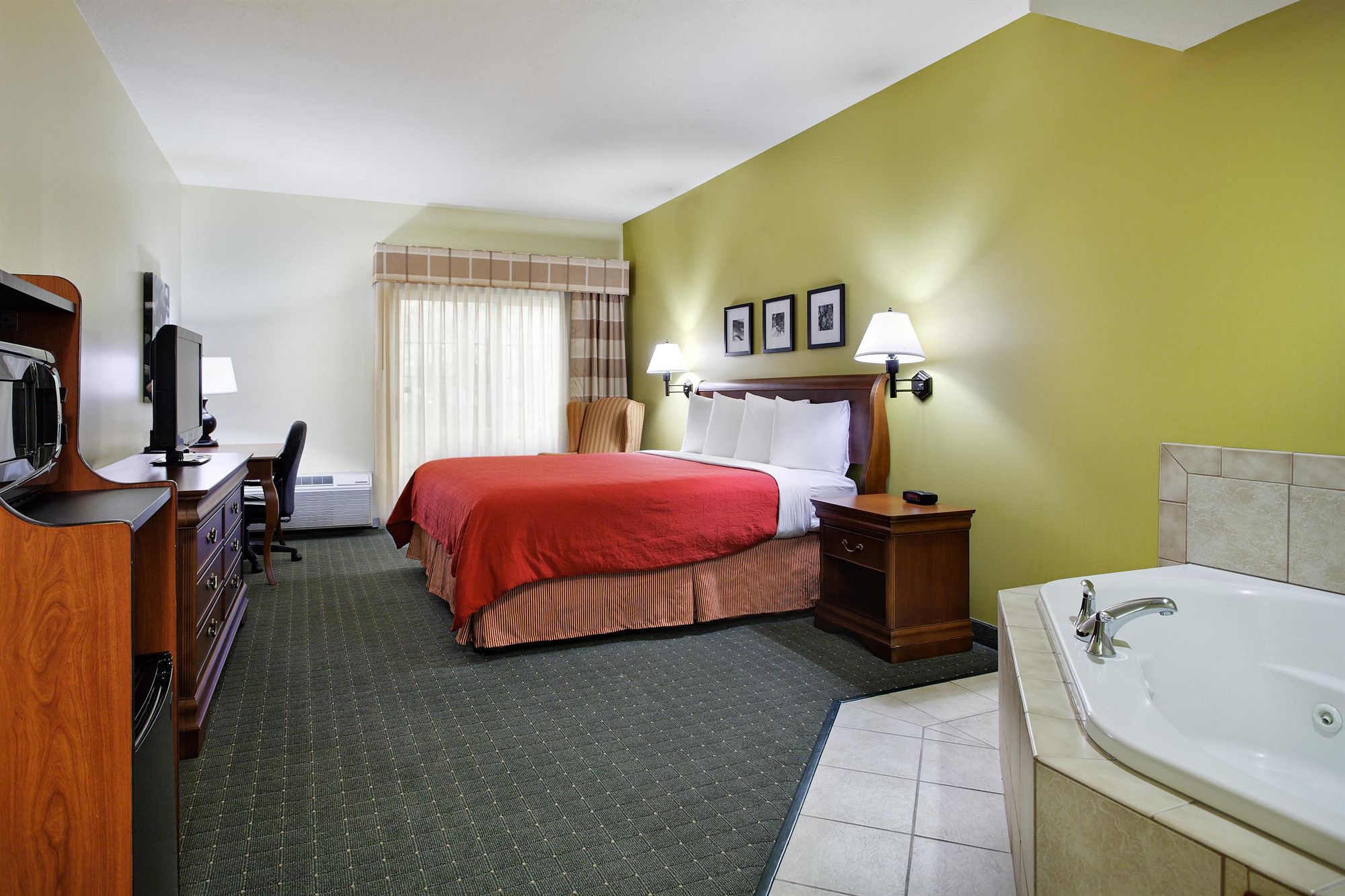 Country Inn & Suites by Radisson, Omaha Airport, IA