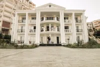 Hotel Vila Kalcuni Sarande Отели рядом с достопримечательностью «Saranda Experience»
