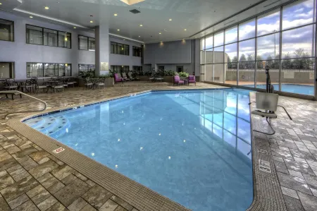 DoubleTree by Hilton Decatur Riverfront